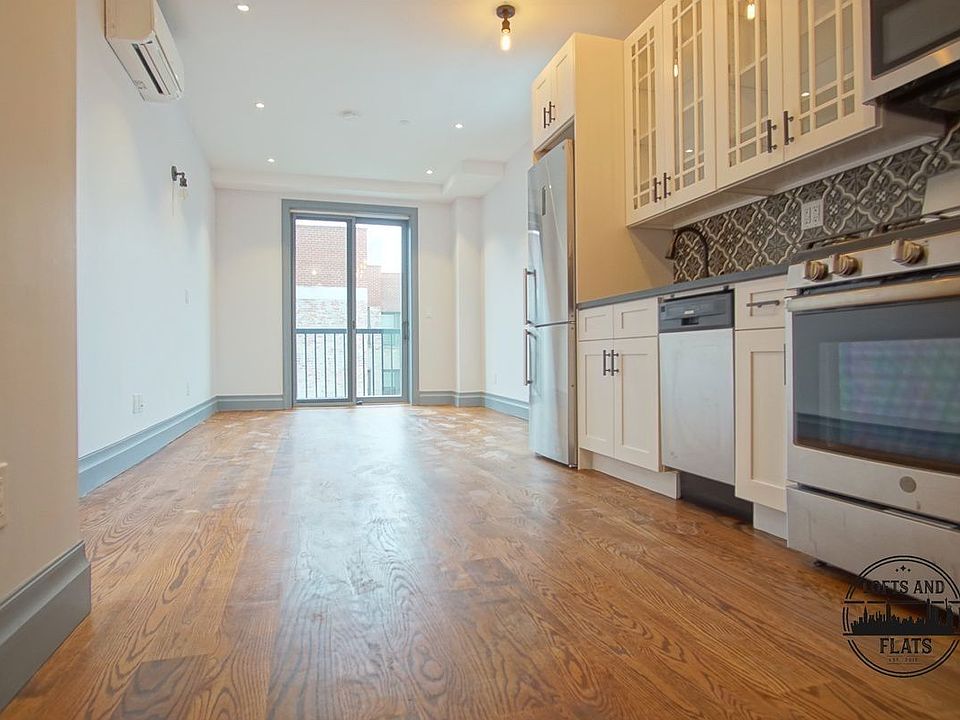 1st image of 262 Sullivan Pl #4A