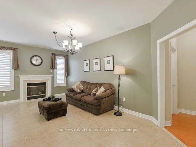 106 Pennyroyal Cres — Photo 6