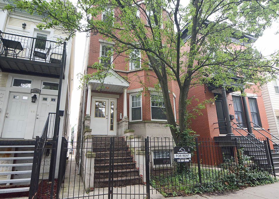 1st image of 1511 W Wellington Ave APT 2