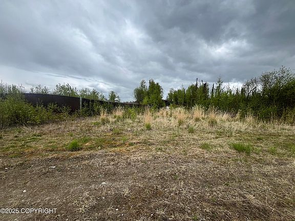 3rd image of 4015 S Jack London Cir