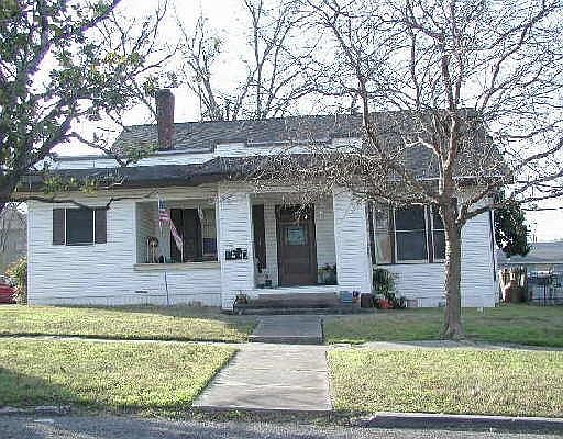 1st image of 1002 W MULBERRY