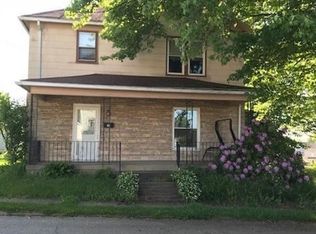 226 S 3rd St, Sharpsville, PA 16150