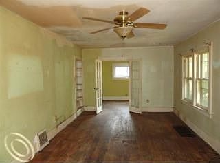 2nd image of 43 Hollywood Ct