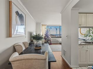 100 Old Palisade Rd APT 3013, Fort Lee, NJ 07024