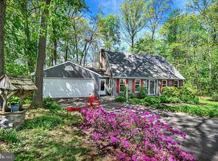 9893 Manifold Rd, New Park, PA 17352