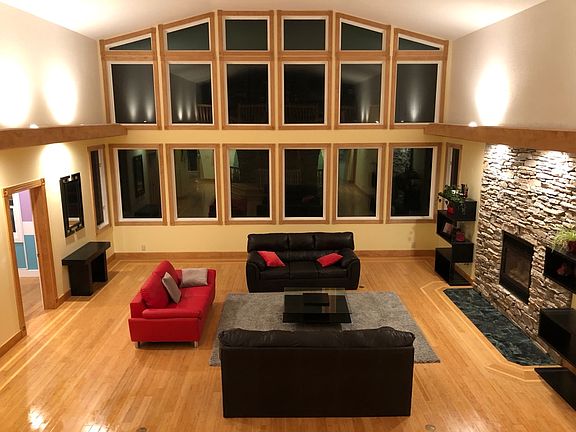 Main Floor Living Room 