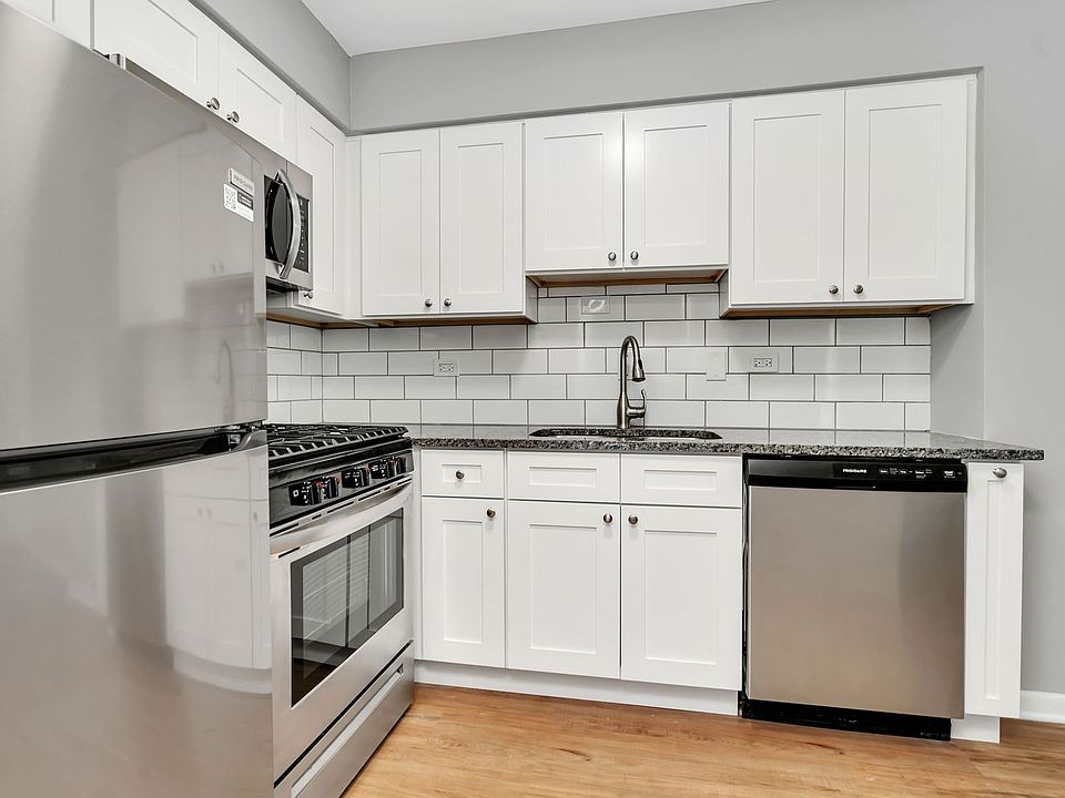 1st image of 909-913 Plainfield Rd #12