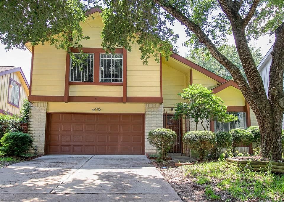 1st image of 7618 Hollow Glen Ln