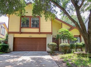 7618 Hollow Glen Ln, Houston, TX 77072