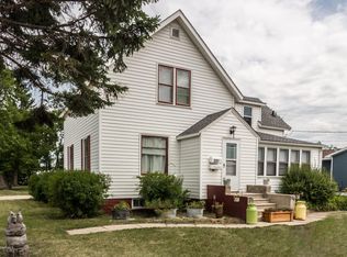 301 3rd Ave S, Crookston, MN 56716