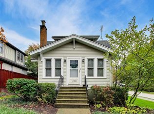 1003 Ash St, Saint Charles, IL 60174