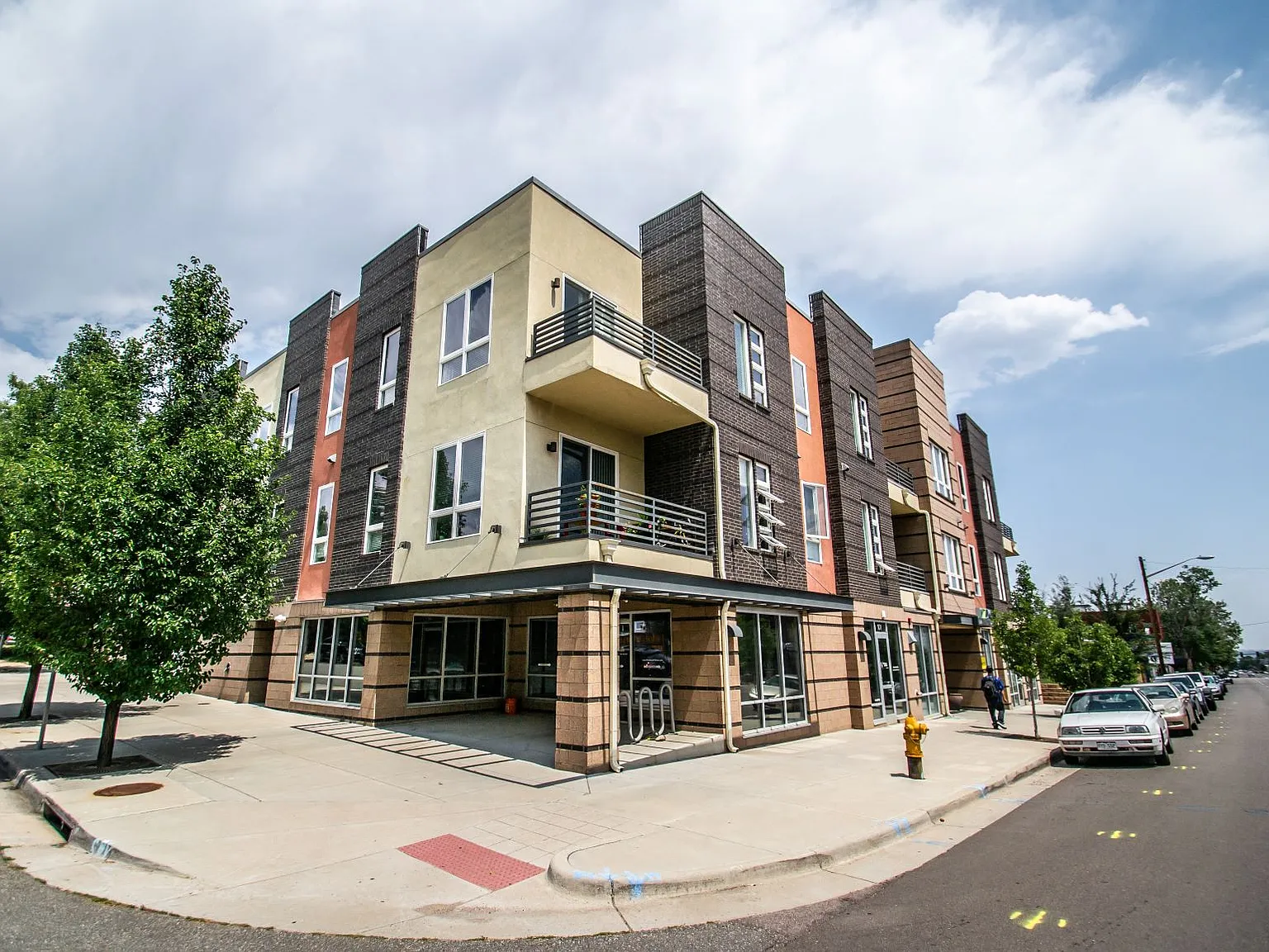 Zuma Apartments — Photo 1