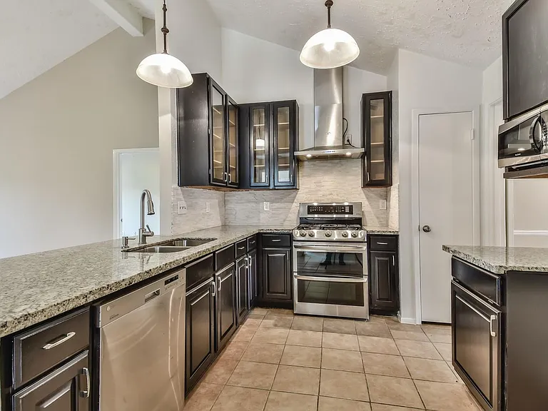 9503 Bent Spur Ln — Photo 7