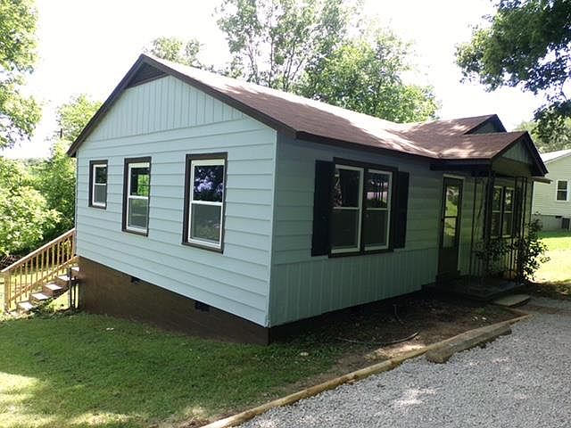 1st image of 147 Darnell Pl