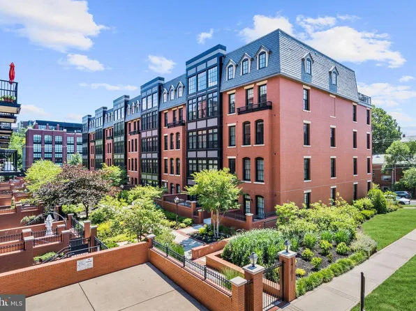 1701 16th St N APT 328, Arlington, VA 22209