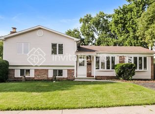 5101 Deerpath Rd, Oak Forest, IL 60452