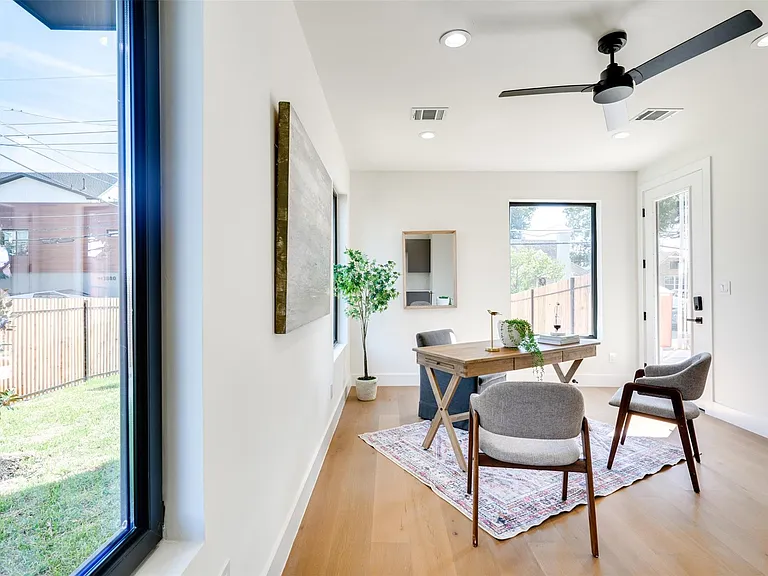 3825 Munger Ave — Photo 8