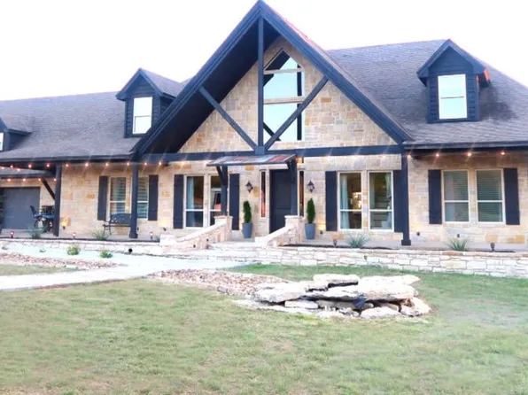 2804 Alta Vista Ct, Granbury, TX 76049