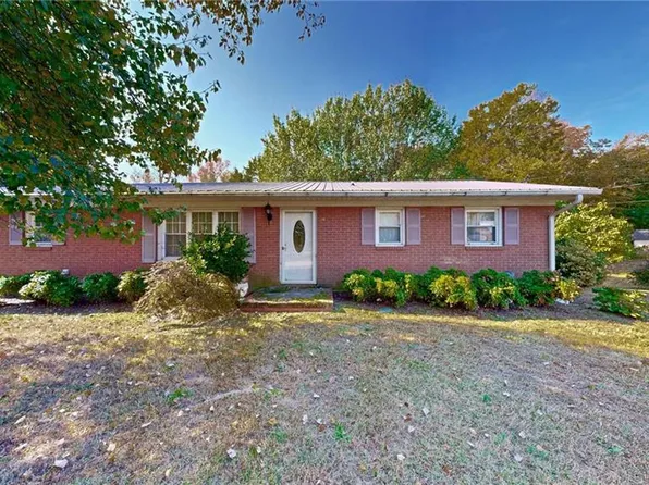 362 Pilot School Rd, Thomasville, NC 27360