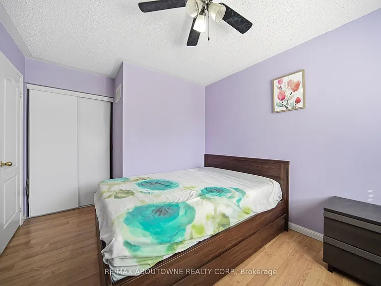 902 Gazley Cir — Photo 20