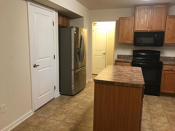 4th image of 305 Taylor Farm Ln