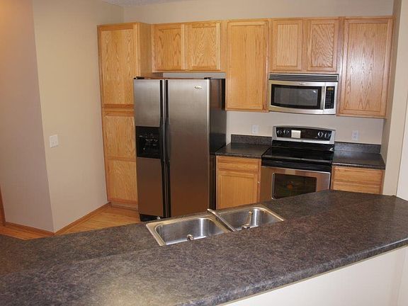 3rd image of 10920 Goodhue St NE Unit A