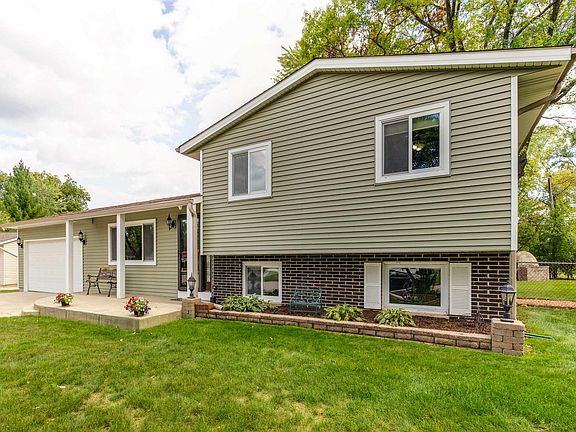 2nd image of 18681 W Highfield Dr