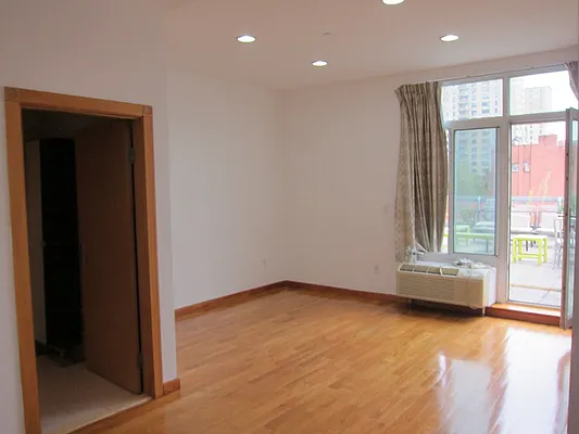 Rented by Kian Realty | media 7