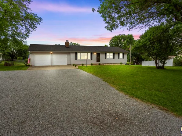 527 NE Monhollon Dr, Topeka, KS 66617