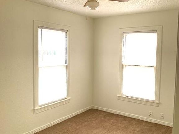 3rd image of 302 Morning Dr