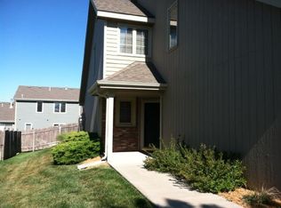 2703 Larkspur Ct, Lawrence, KS 66047