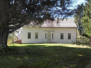 53 East St, Chesterfield, MA 01012