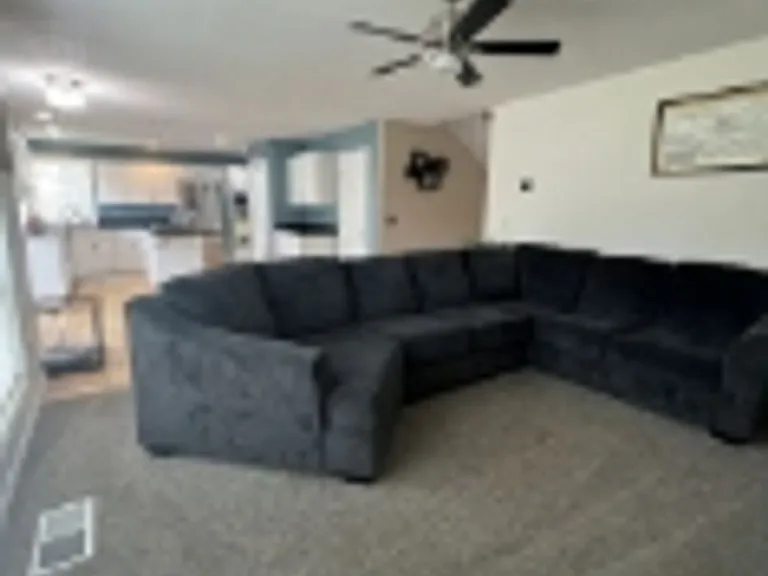 1311 Keystone Loop NE — Photo 2