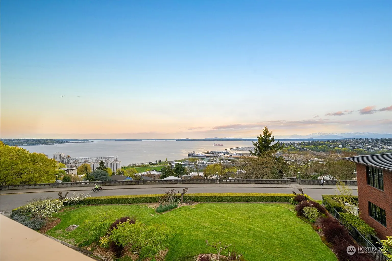 1215 7th Avenue W photo 1