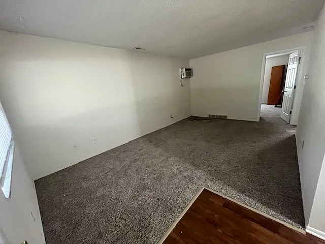 2 bed, 850 sqft, $1,425 — Photo 4