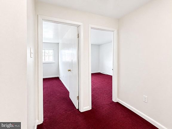 5th image of 2119 Hoffnagle St