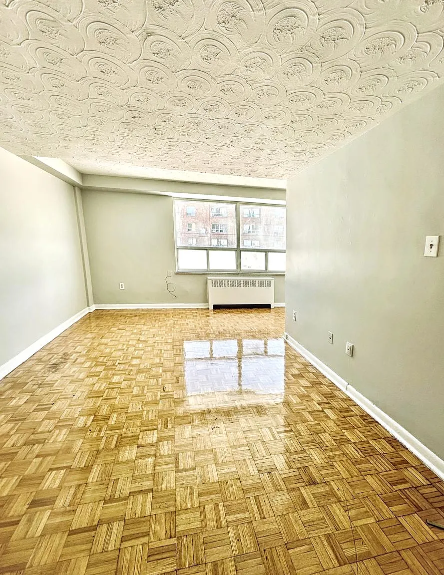 1533 Wilson Avenue — Photo 4