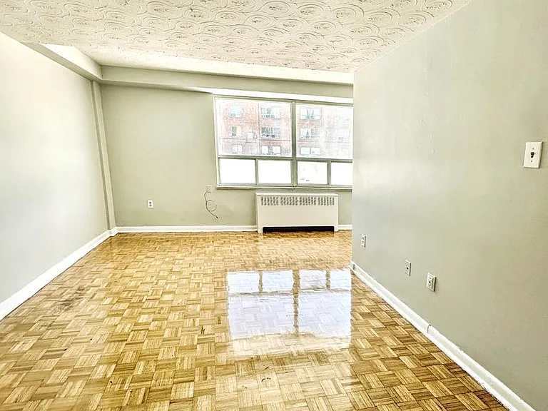 1537 Wilson Ave — Photo 4