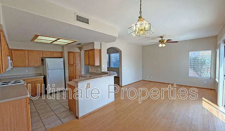 8419 W Salter Dr — Photo 6