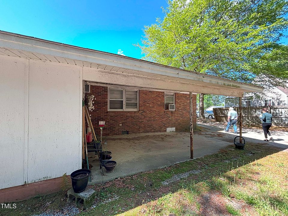 1st image of 125 Heath St