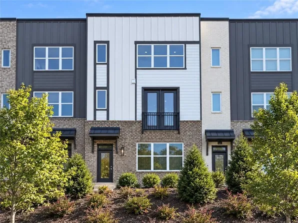 5645 Peach Orchard Trl, Peachtree Corners, GA 30092