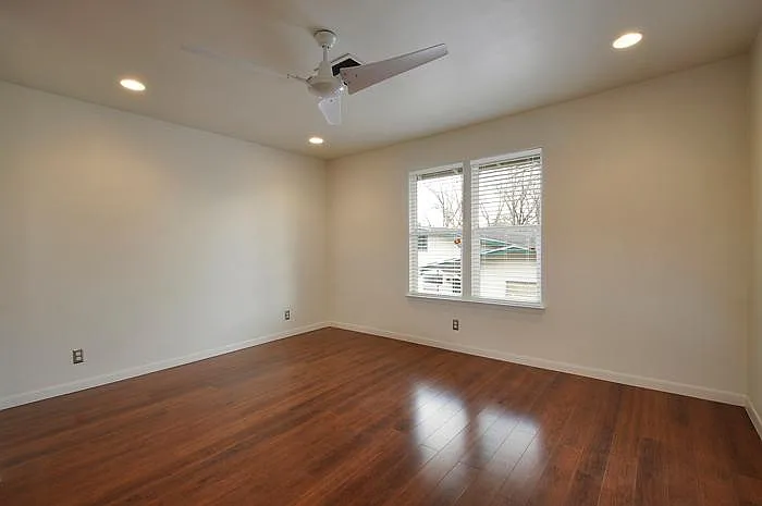 1909 Leona St #202 — Photo 17