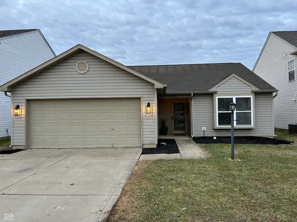 3202 Rolling Knoll Ln, Columbus, IN 47201