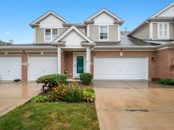 2533 Camberley Cir #2-811, Westchester, IL 60154