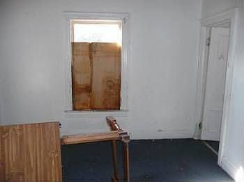 2nd image of 56 Pulaski St
