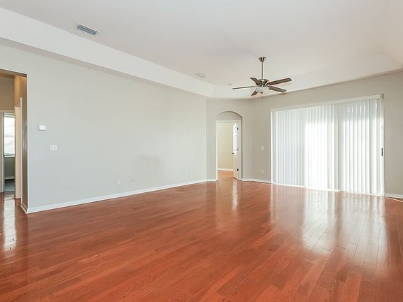 4th image of 1613 Wakefield Dr
