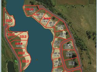 4 Lakeside Dr, Shelton, NE 68876