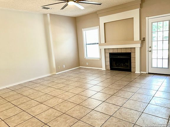 3rd image of 11050 ALMOND PARK
