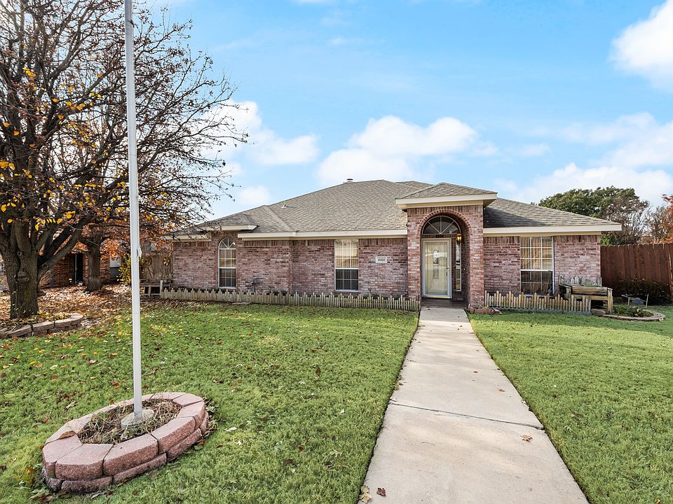 1st image of 10323 Lone Pine Ln