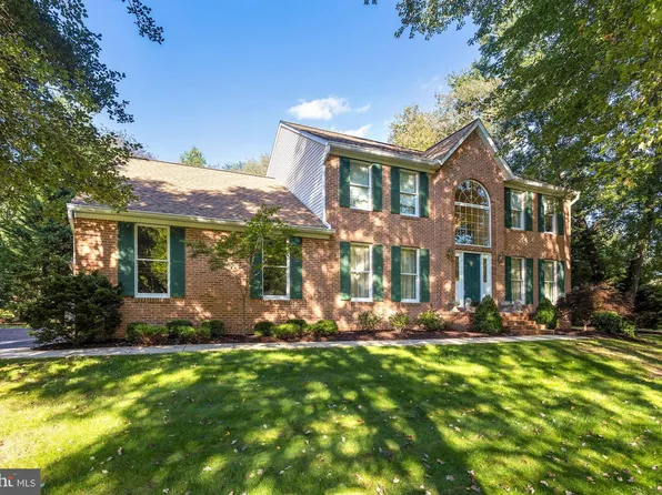 8109 Whites Cove Rd, Pasadena, MD 21122